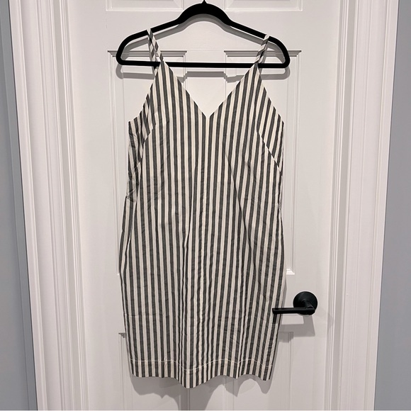 Everlane NWT The Poplin Slip Dress Bone / Black Stripe Size 2 - Picture 3 of 7